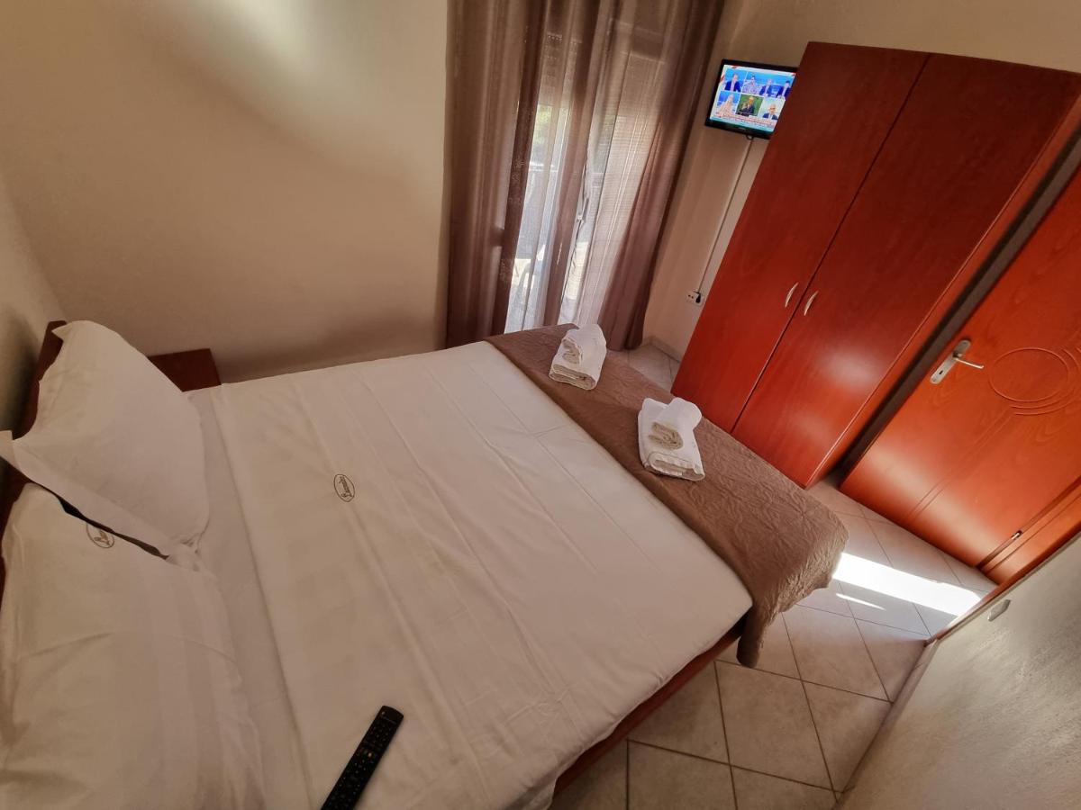 Premium Suites Ofrínio Kültér fotó