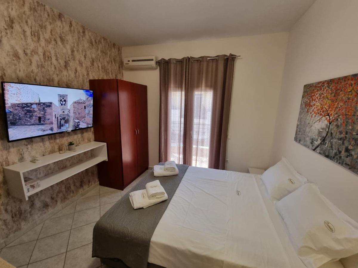 Premium Suites Ofrínio Kültér fotó
